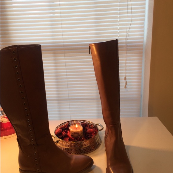 Michael Kors Boots - Picture 4 of 14